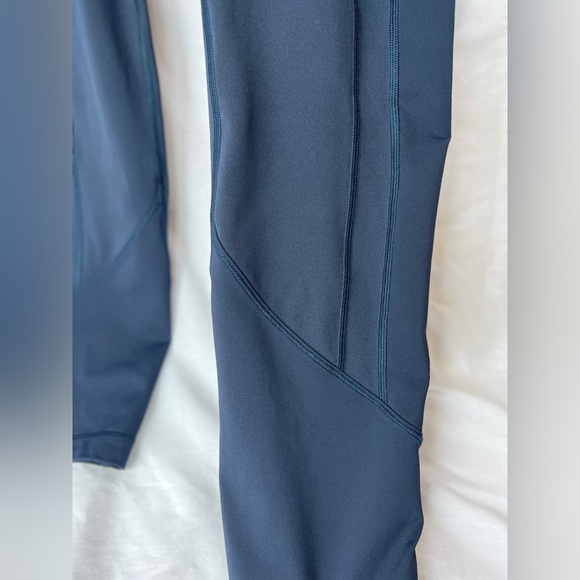 Lululemon crop leggings - Picture 3 of 6